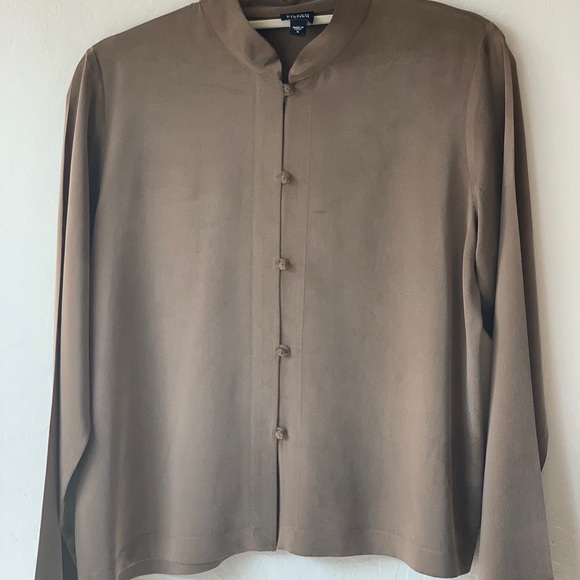 100% silk Eileen Fisher Shirt - Picture 3 of 7